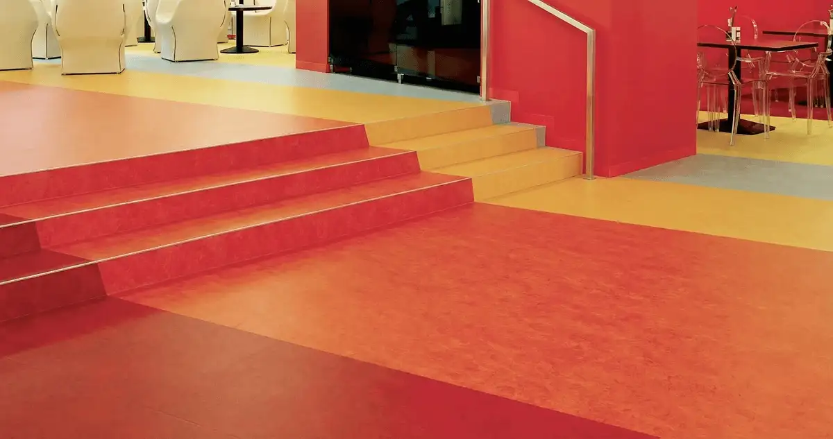 Snack bar with beautiful professionally installed linoleum flooring in Hialeah, FL